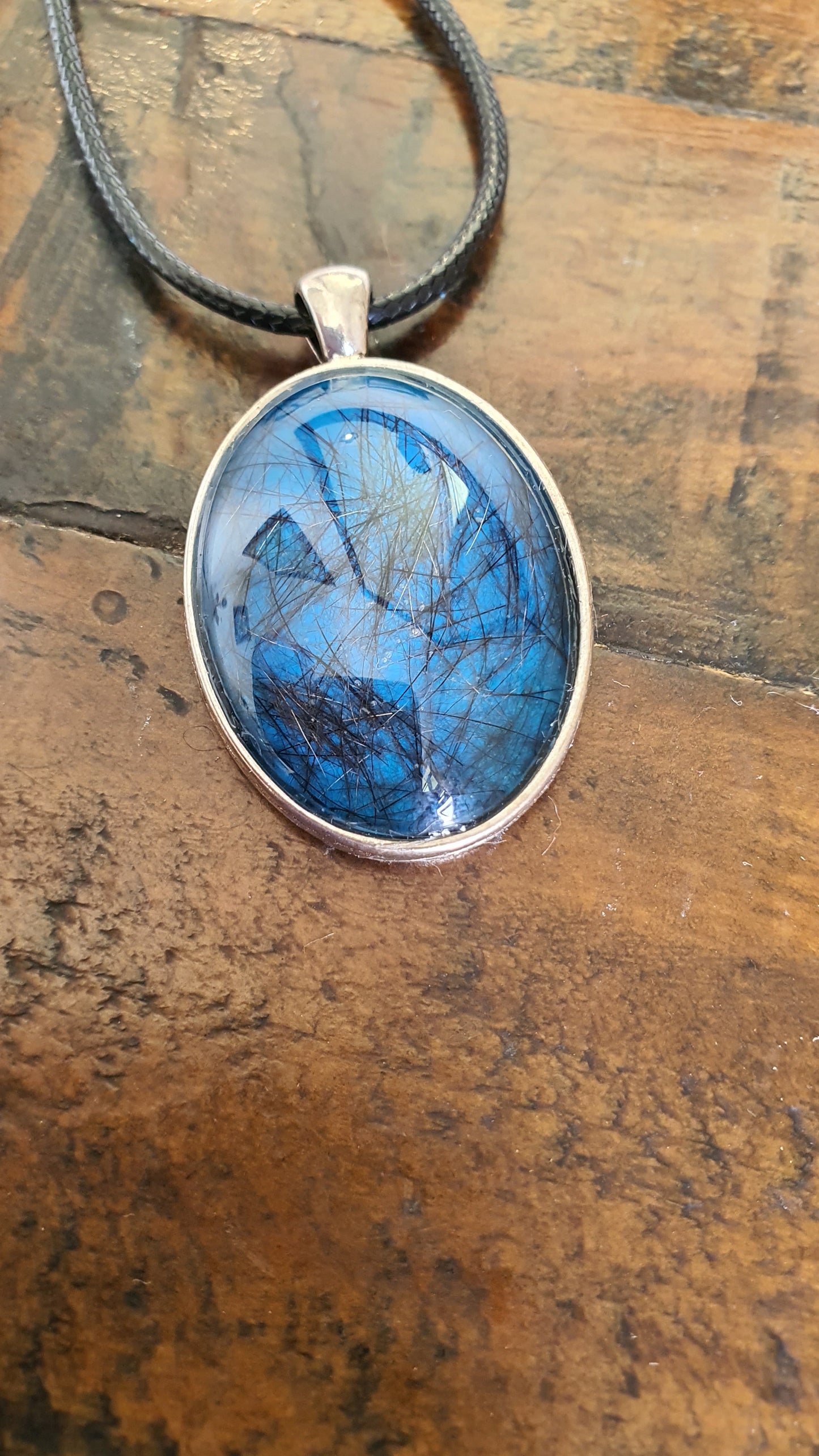 Oval Everlasting Pendant
